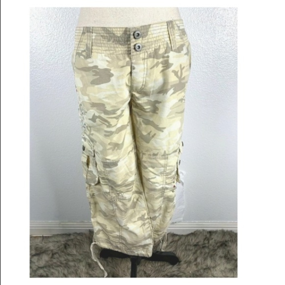 LULUMARI Embellished Cropped Cargo Pants - Lrg